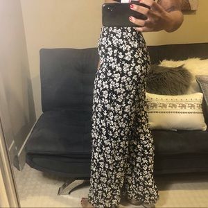 Flowery printed wide leg pants